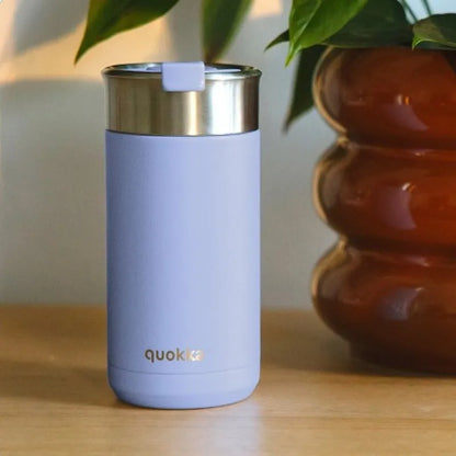 Quokka Boost Coffee Tumbler - nerūdijančio plieno termo puodelis su arbatos sieteliu 400 ml (Denim Blue)