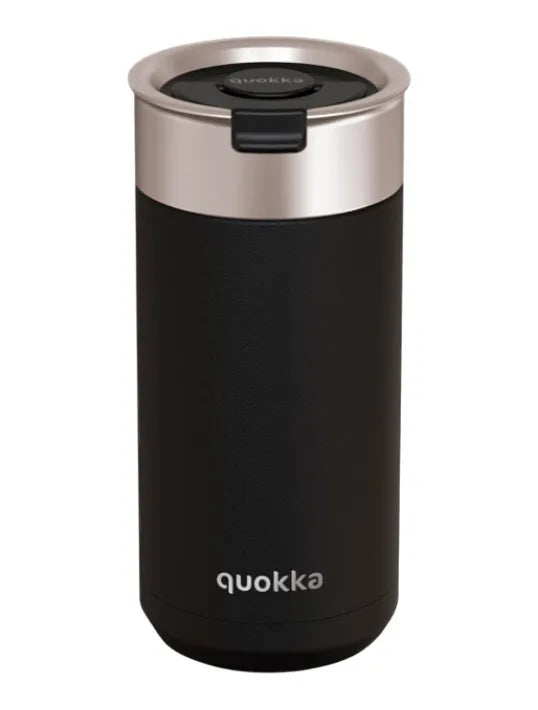Quokka Boost Coffee Tumbler – nerūdijančio plieno termo puodelis su sieteliu, 400 ml (juodas)