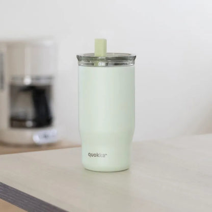Quokka Mist – 720 ml nerūdijančio plieno termo puodelis su šiaudeliu (Pastelinė žalia)
