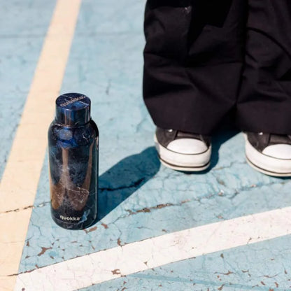Quokka Solid – nerūdijančio plieno termo gertuvė 510 ml (Black Marble)